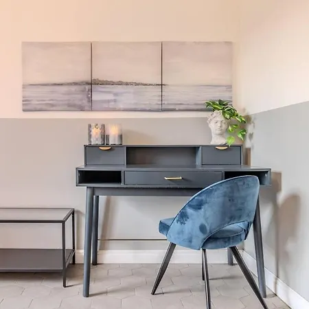 Blue 1 View 2br With Private Parking Apartment *